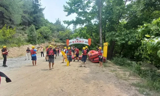 Bursa Basını Orhaneli Rafting'de Stres Attı!