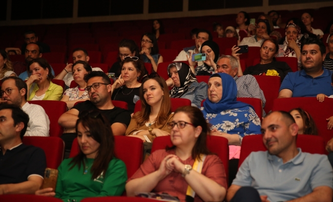 Kursiyer öğrenciler yeteneklerini sergiledi