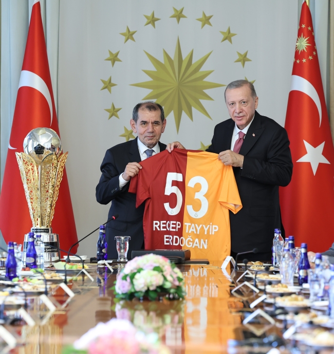 Cumhurbaşkanı Erdoğan, Galatasaray heyetini kabul etti