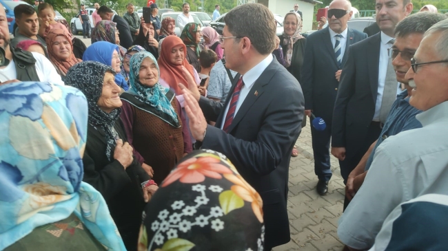 Bakan Tunç: "AK Parti sivil bir anayasanın öncülüğünü yapmak istiyor"