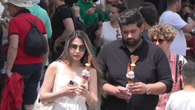 İstanbul'da vatandaşlar Büyükada'ya akın etti