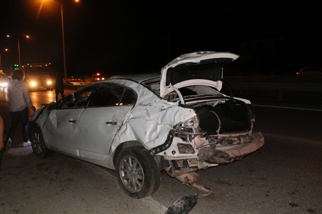 Samsun'da kontrolden çıkan araç takla attı: 2 yaralı