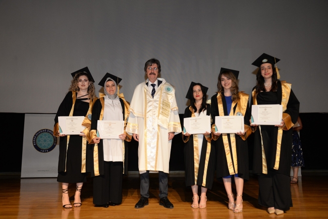 Uludağ Üniversitesi’nde mezuniyet coşkusu