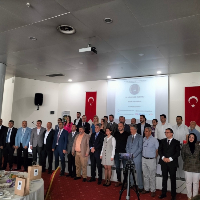 Yeni yönetim basına tanıtıldı