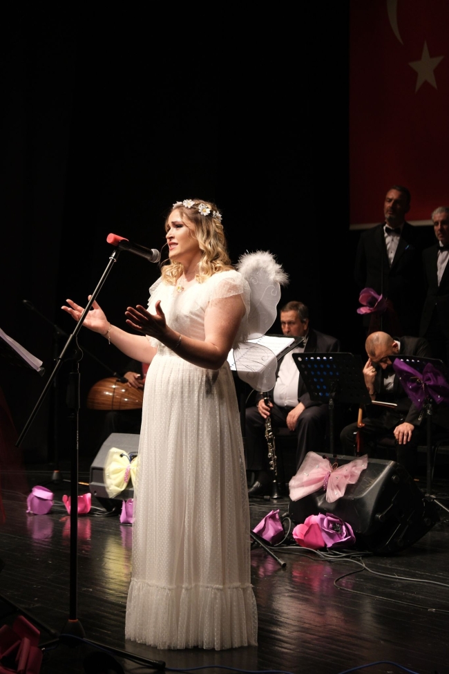 Diva Sanat Derneği ‘Kelebek Çocuklar’ için sahne aldı