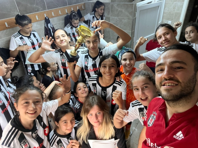 Beşiktaş, U13 Minik Kızlar Ligi'nde şampiyon