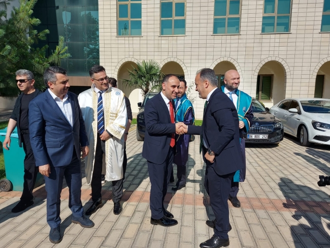 Bursa Teknik Üniversitesi'nde mezuniyet coşkusu