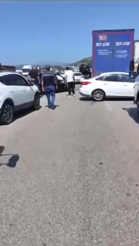 Bursa'da 11 araç birbirine girdi!