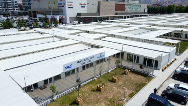 Bakan Özhaseki: Malatya'da geçici iş yerleri teslim edildi