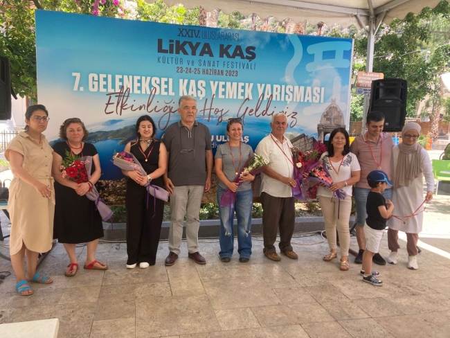 Kaş'ta geleneksel yemek yarışması düzenlendi