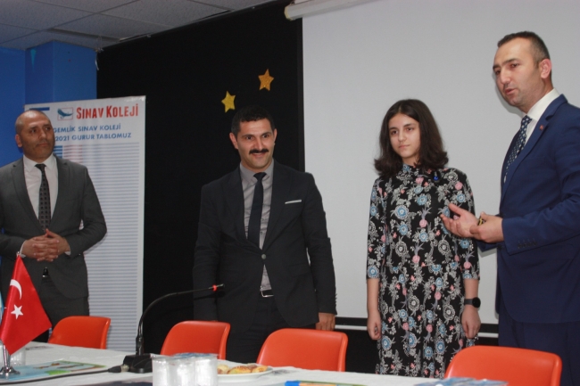 Zeynep Kara, LGS'de Türkiye birincisi oldu