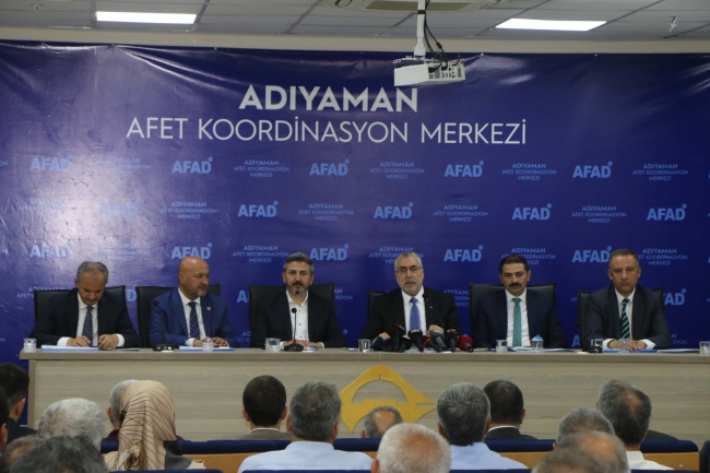 Bakan Işıkhan: "Yıkılan ne varsa yerine daha iyisini yapacağız"