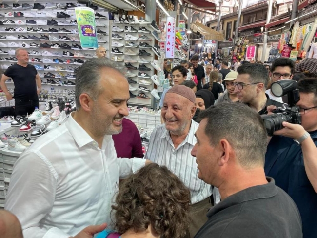 30 bin çocuğa bin liralık bayram çeki