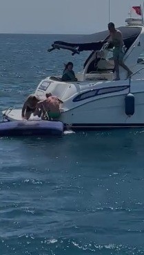 Deniz yatağında uyuyakaldı! Tekne ile kurtarıldı