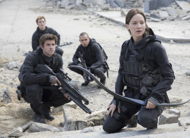 Jennifer Lawrence: Yönetmenle yattım