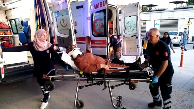 Bursa'da hafif ticari araç şarampole devrildi! 6 yaralı