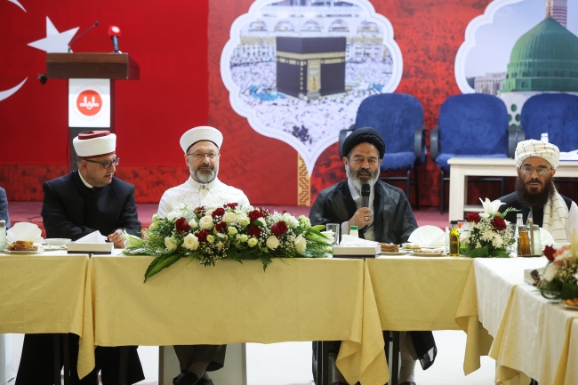 "İnsanlık, İslam’ın hak, hukuk, rahmet ve merhamet ilkelerine muhtaçtır"