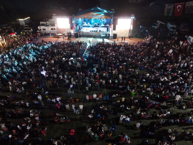 Sakiler grubu Tekirdağ’da konser verdi