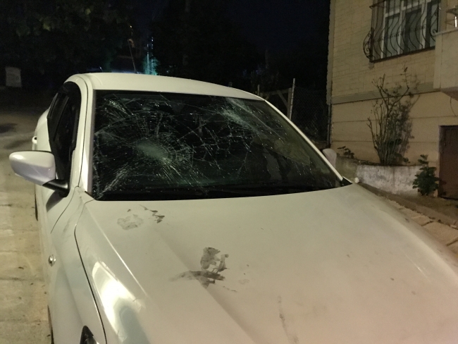 İzmit'te alkollü 2 kişi sokakta terör estirdi!