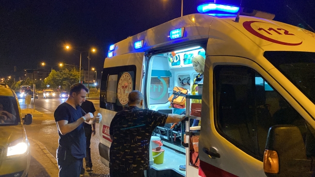 Alkollü sürücü emniyetin PTS direğine çarptı