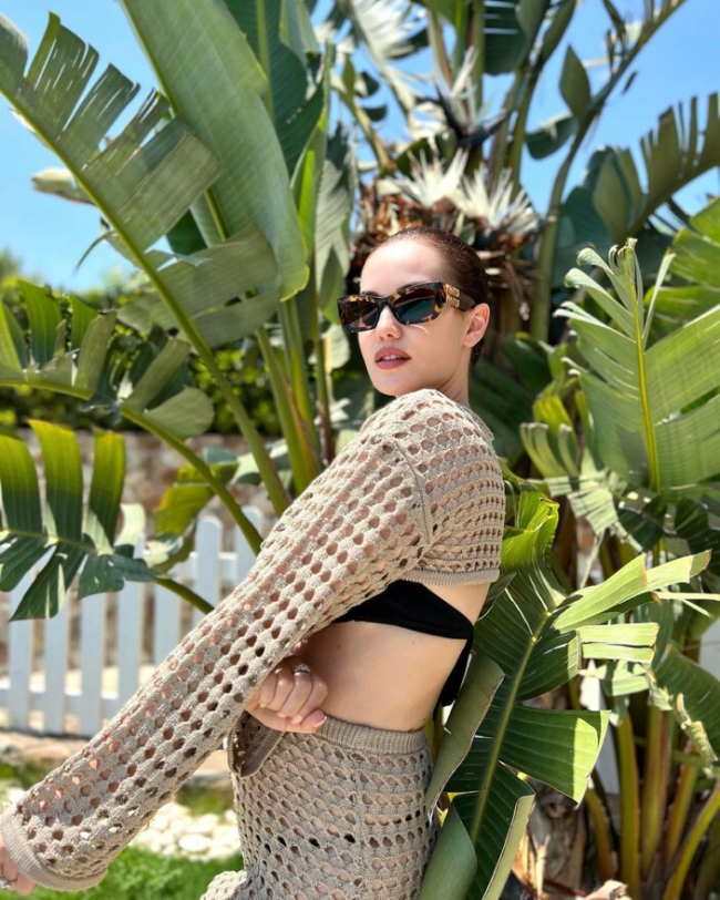 Fahriye Evcen'in plaj tarzı