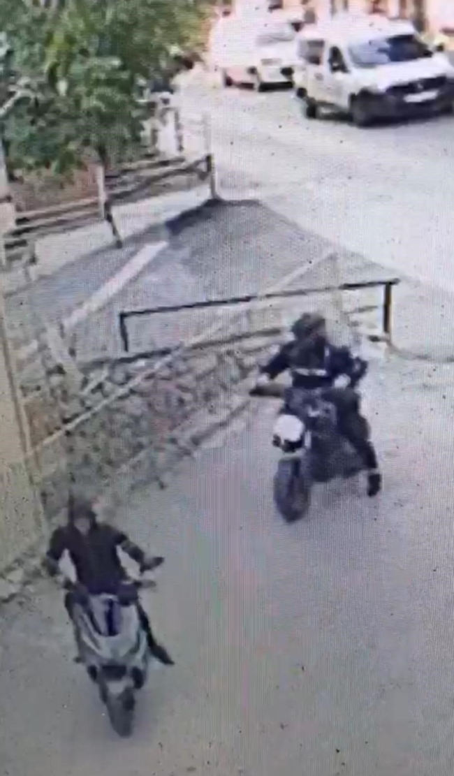 Bursa'da motosikletle gelip motosiklet çaldılar