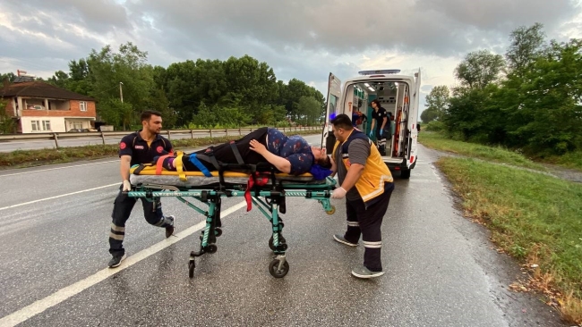 Sakarya'da otomobil takla attı: 7 yaralı