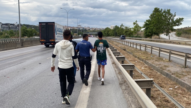 Yarışan otomobilin çarptığı sürücüden acı haber