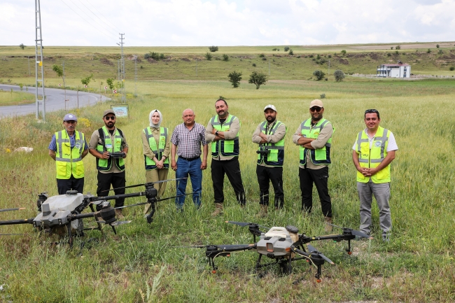 Talas'ta drone teknolojisiyle ilaçlama dönemi