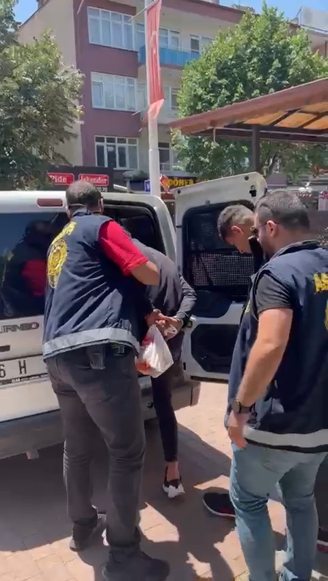 Bursa'da hızsızların hedefi turist aile oldu!