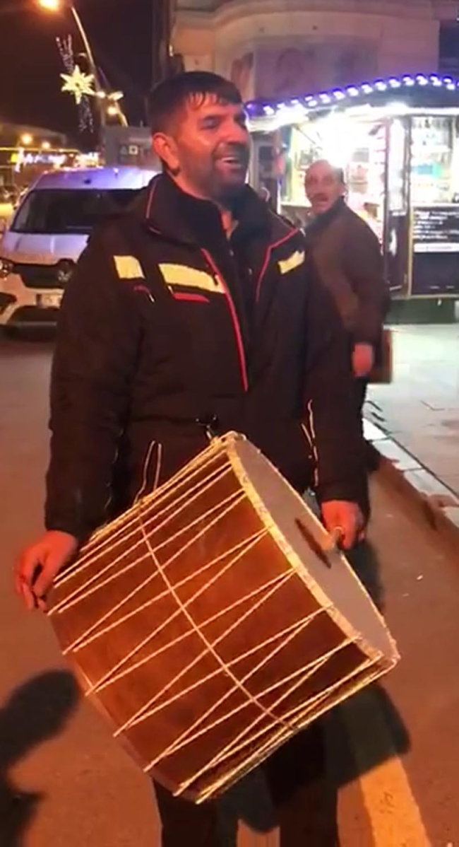 Düğün dönüşü kazada ölen baba - oğul defnedildi
