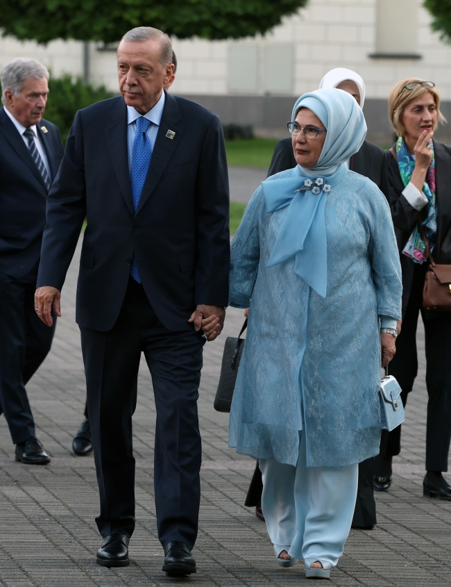 NATO liderleri akşam yemeğinde bir araya geldi