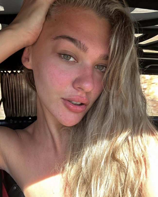Melisa Döngel makyajsız
