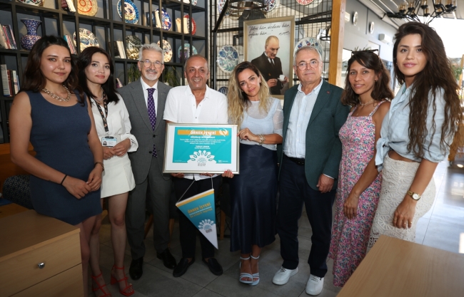 Örnek işletme belgesini başkanlar verdi