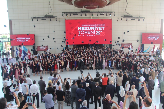 Bakan Bak: "KYK yurtlarında 1 milyon öğrenci hedefimiz var"