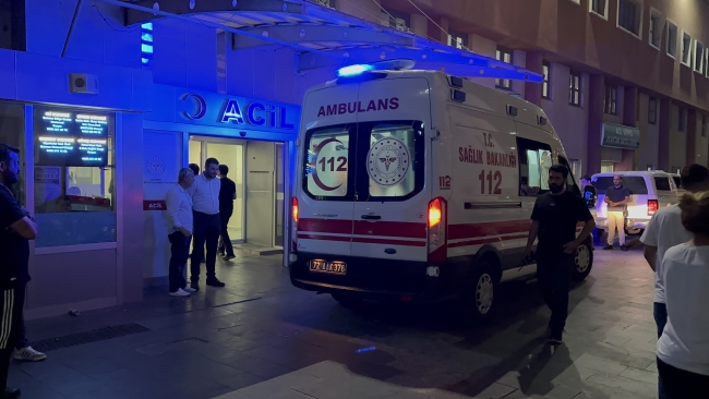 Göreve giden yunus ekibi kaza yaptı: 2 polis yaralı
