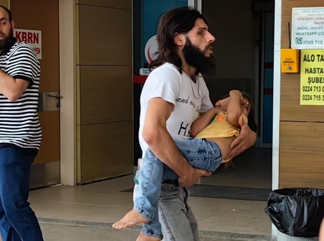 Bursa'da feci olay! Gözüne bıçak saplandı