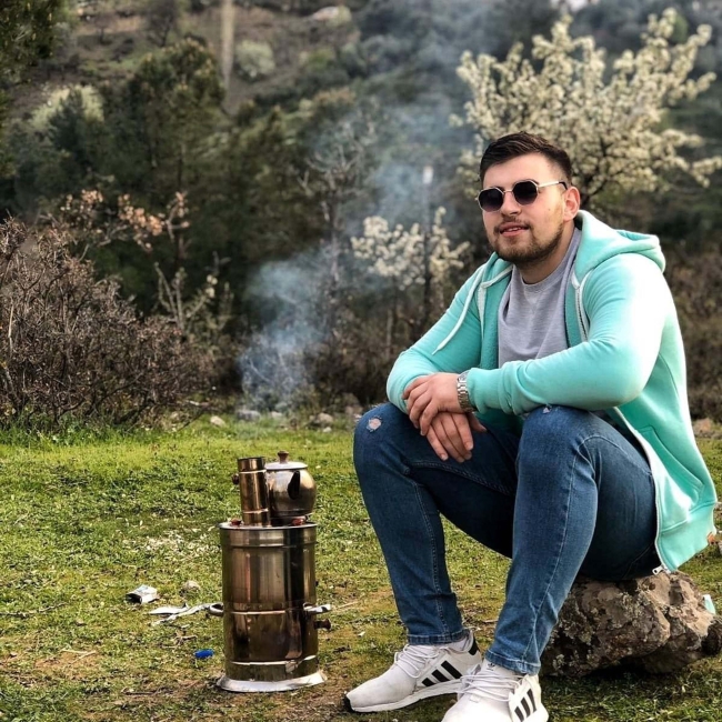 Otomobil bariyere saplandı! Feci kazada can verdi