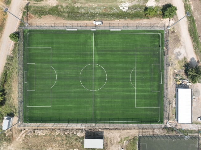 Akçalar’a futbol sahası