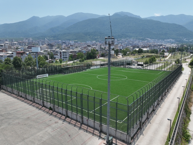 Akçalar’a futbol sahası