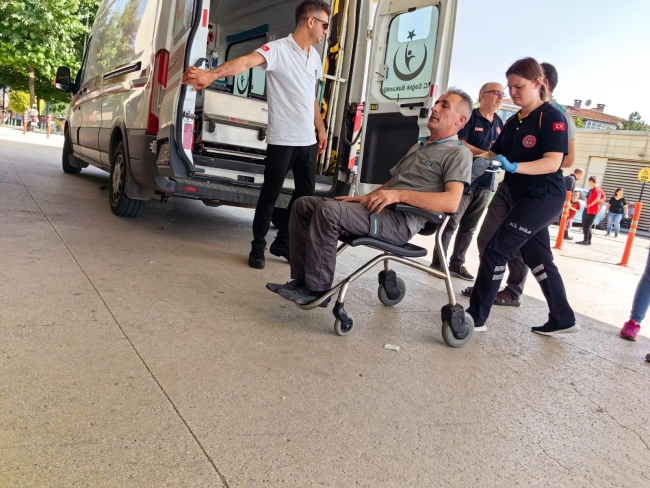 Bursa'da kamyon ile kamyonet çarpıştı