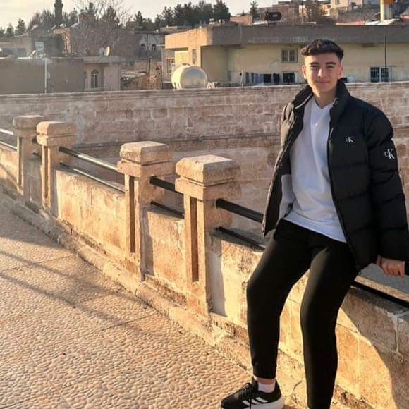 Kazada yaralanan genç yaşam savaşını kaybetti