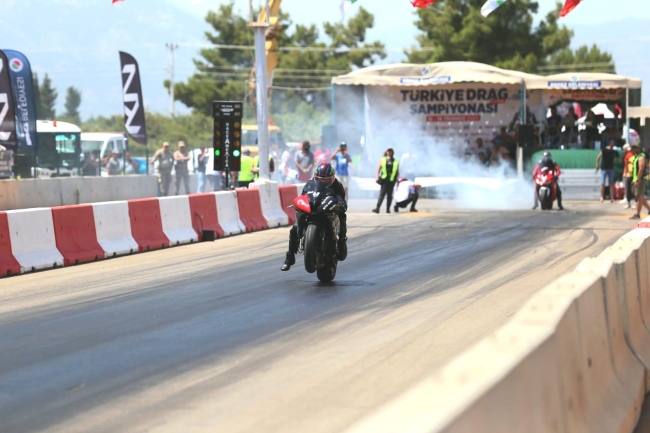 Kepez'de Drag Şampiyonasına start verildi