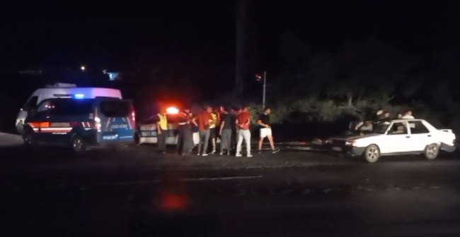 Antalya’da kırmızı ışık ihlali kaza getirdi