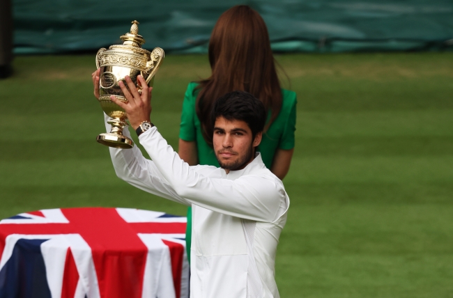 Wimbledon'da şampiyon Carlos Alcaraz
