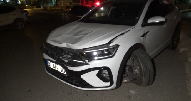 Otomobile çarpmamak için yaptığı manevra can alıyordu!