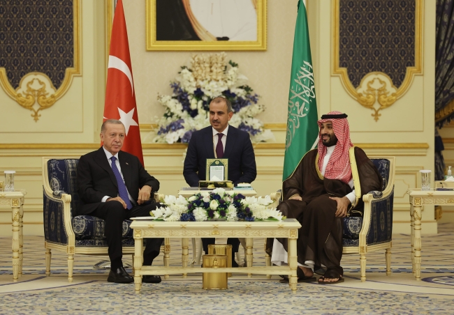 Cumhurbaşkanı Erdoğan, Al-Salam Sarayı'nda resmi törenle karşılandı