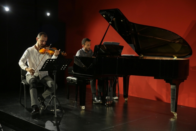 MEM'de Suna Kan anısına konser