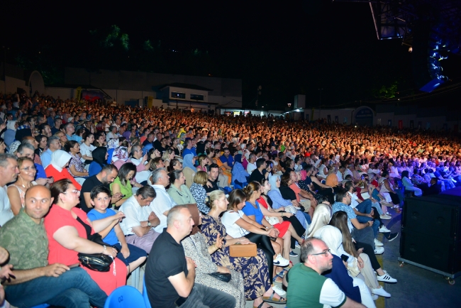 Bursa’da Muazzez Ersoy ile nostalji rüzgarı