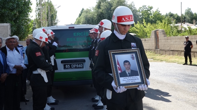 Şehit Enes Kırmızıkoç son yolculuğuna uğurlandı